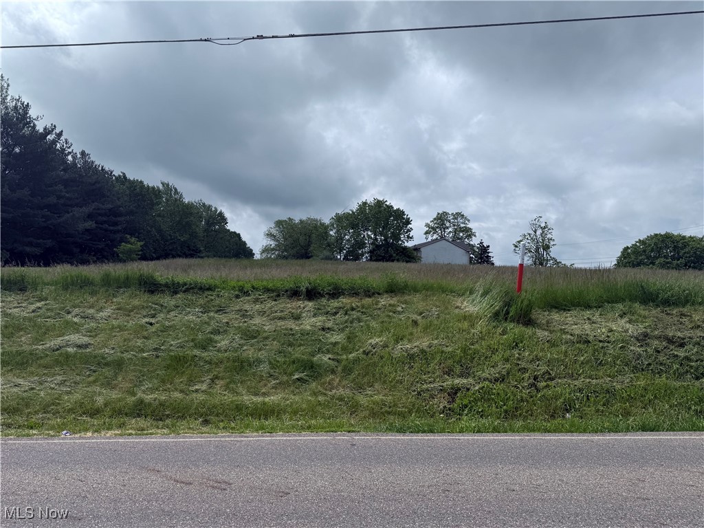 To be sold with Lot numbers 2014718 and 2014715 on Wright Rd at public auction.
Auction start date is June 25, 2025 and ends July 20, 2025 @ 5:30 p.m.
View aerial video here: https://youtu.be/5cQn1rGgIdw
Prime Residential & Commercial Land for Auction | Uniontown, Stark County, OH Cleveland Ave NW & Wright Road NW – High-Traffic, High-Visibility Opportunity!
Seize the opportunity to invest in strategically located parcels at the bustling intersection of Cleveland Avenue NW and Wright Road NW in Uniontown, Ohio. With zoning flexibility, all public utilities available, and excellent visibility, these properties are ideal for both residential builders and commercial developers.
Whether you're planning to build a neighborhood clinic, a retail storefront, or single-family homes, this site checks all the boxes.
Location Advantages
Over 11,600 vehicles per day at this intersection!
Cleveland Ave NW: 10,400 VPD
Wright Road NW: 1,276 VPD
Newbury Ave NW: 2,068 VPD
Surrounded by existing neighborhoods, businesses, and arterial access points
Close to shopping, schools, and major highways