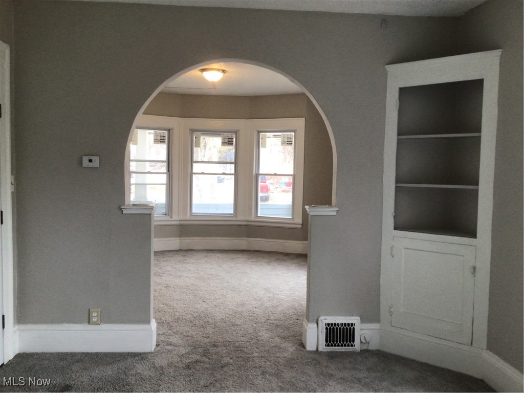 Cleveland, Ohio 44108, United States, 4 Bedrooms Bedrooms, ,2 BathroomsBathrooms,Residential,Active,93288