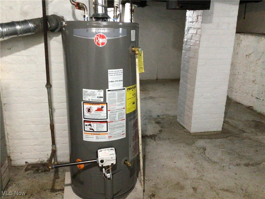 Cleveland, Ohio 44108, United States, 4 Bedrooms Bedrooms, ,2 BathroomsBathrooms,Residential,Active,93288