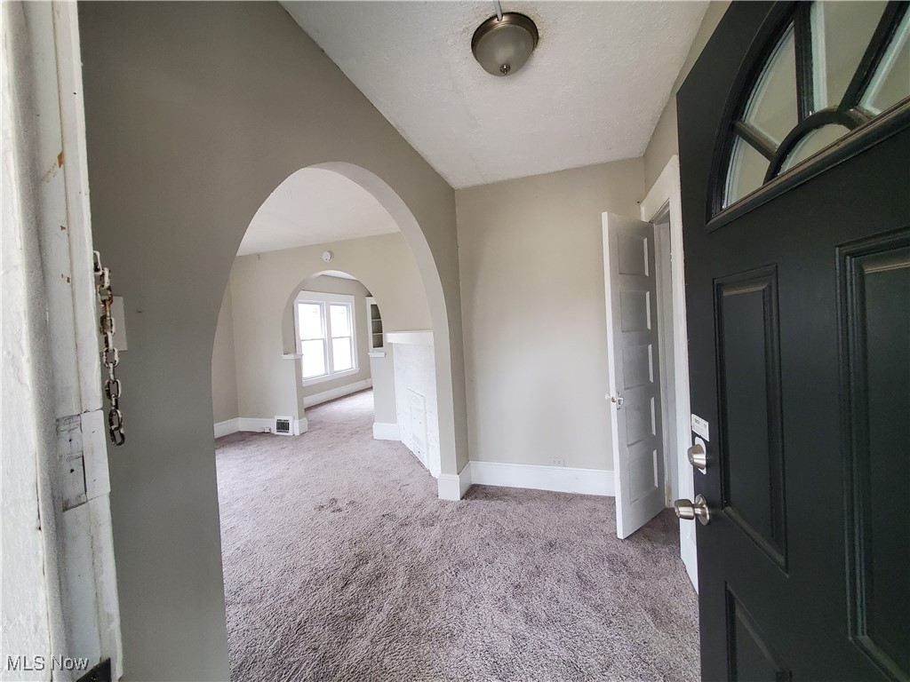 Cleveland, Ohio 44108, United States, 4 Bedrooms Bedrooms, ,2 BathroomsBathrooms,Residential,Active,93288