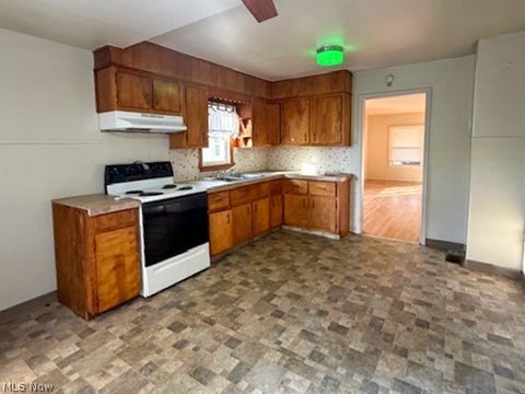 Tiny photo for 1201 Kenmore Avenue SE, Warren, OH 44484 (MLS # 5257464)
