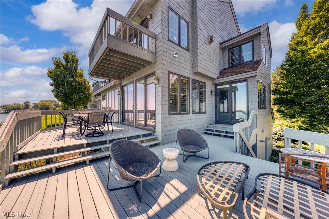707 Mariner Village Drive