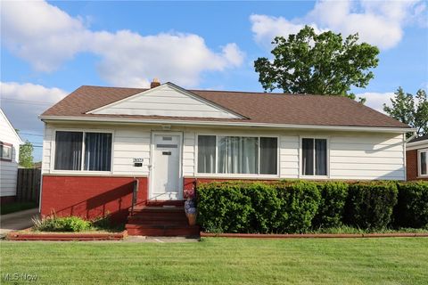 2023 Lincoln Avenue, Parma, OH 44134 - MLS#: 5124642