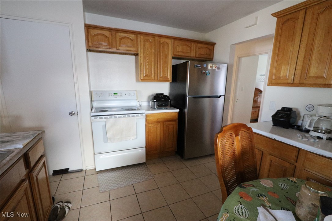 2023 Lincoln Avenue, Parma, Ohio image 4