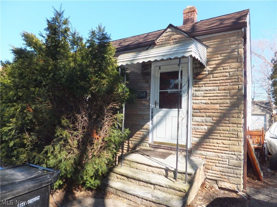 Aluminum sided ranch,2 bedrooms,enclosed back porch,central air,full basement,needs work