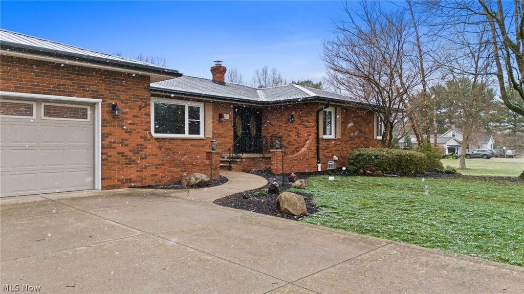 Photo of 641 North Avenue, Tallmadge, OH 44278 (MLS # 5195063)