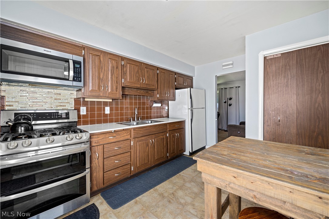 Carl Milstein 01 - Residential