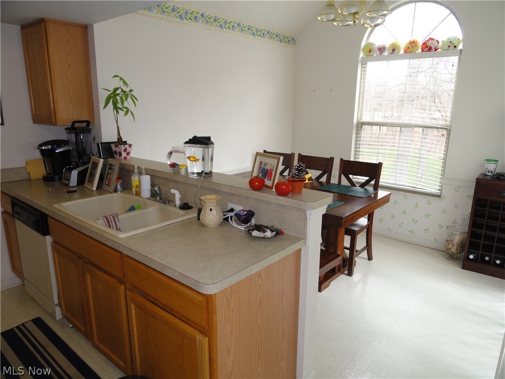 Edgebrook Condo - Residential