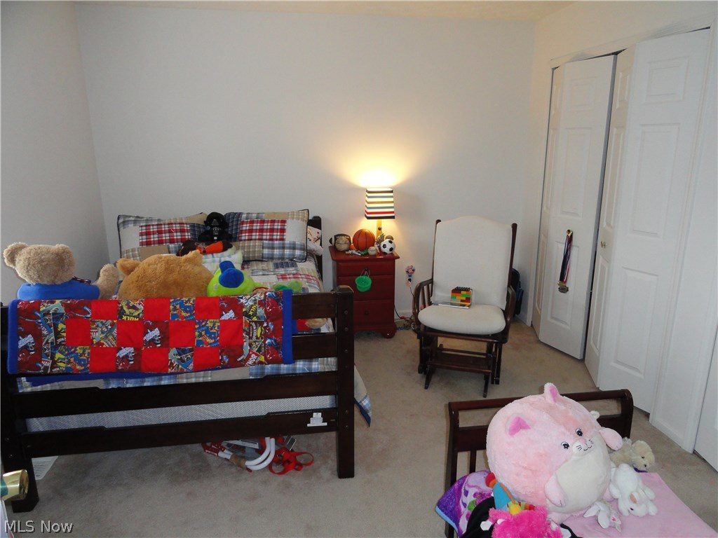 Edgebrook Condo - Residential