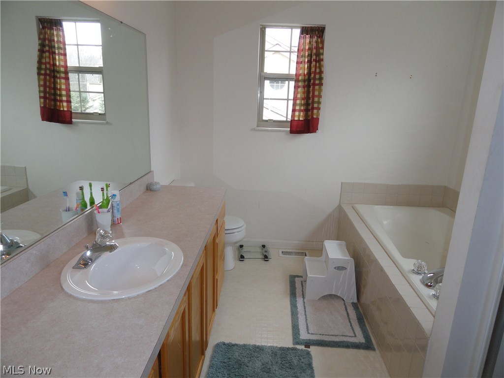 Edgebrook Condo - Residential