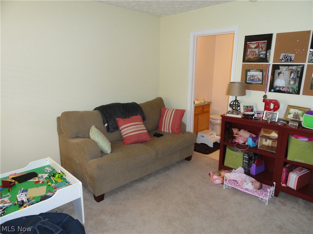 Edgebrook Condo - Residential