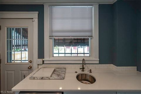 Tiny photo for 227 Roselawn Avenue NE, Warren, OH 44483 (MLS # 5210155)