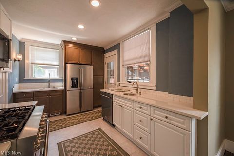 Tiny photo for 227 Roselawn Avenue NE, Warren, OH 44483 (MLS # 5210155)