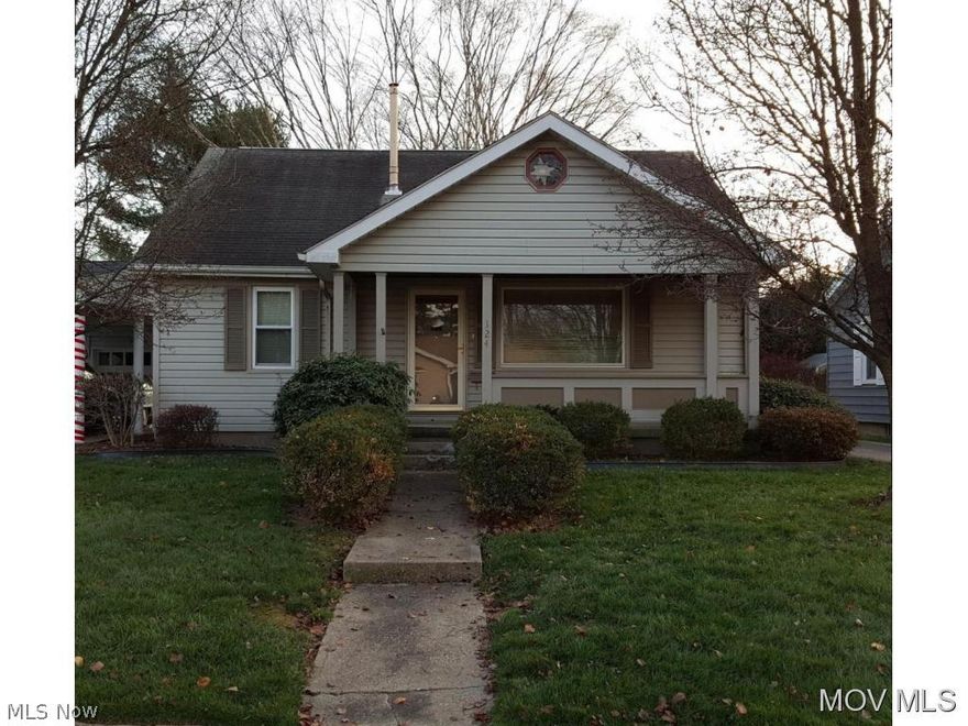 Ranch home with 3 bedrooms, 2 full baths and an unfinished basement with laundry area. Level fenced back yard abutting a cul de sac with a 1 stall detached Garage. Entry to home from side drive way, front or rear deck. 2nd of 2 first floor bedrooms currently used as den/study with french doors leading to back deck. 2nd floor master bedroom has 3 piece bath and separate Wall Mount Heat/Ac unit. Close to Park, Hair Salons, Doctors and Pharmacy.  Elem: Williamstown Elementary School  Elem/Bus: N  JrHigh: Williamstown Jr. High  JrHigh/Bus: N  High: Williamstown High School  High/Bus: N  Fire: VOL  Police: CTY  PossFreeGas: N  ;SQFT=Fin L1:1024, Fin L2:372, Fin Bsmt:0, Fin Above:1396, Fin Total:1396, Unfin L1:0, Unfin L2:0, Unfin Bsmt:1024, Unfin Above:1024;GAR= 1 Car Det;PRKG= Off Street, On Street
