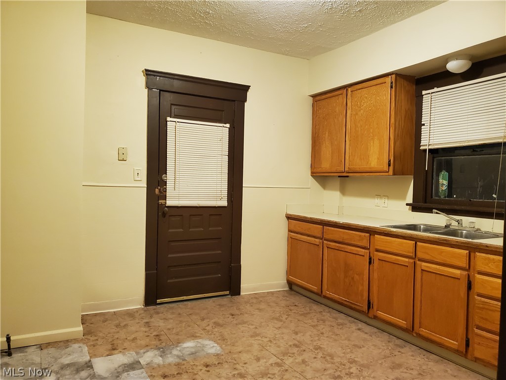 M. Falor - Residential Lease