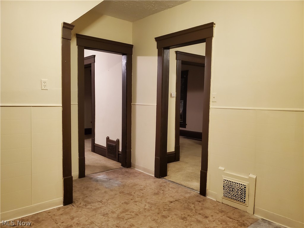 M. Falor - Residential Lease