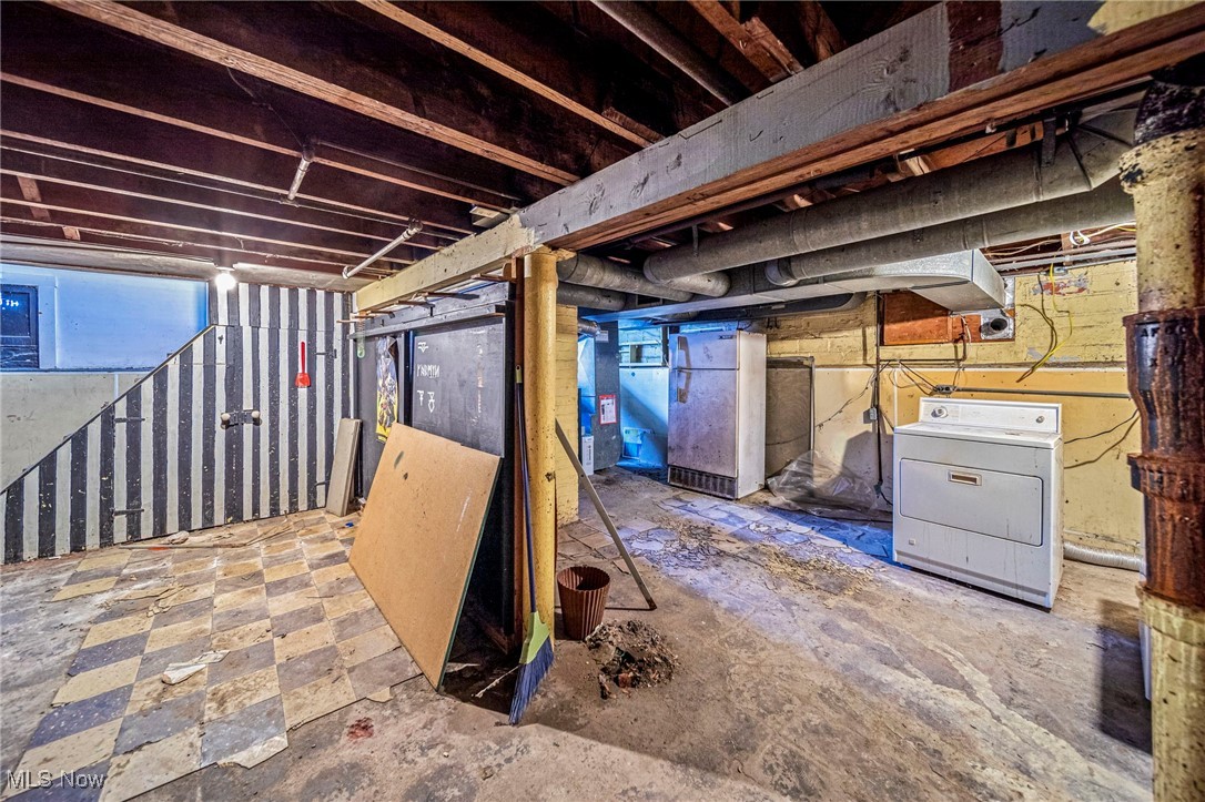 257 E 270th Street, Euclid, Ohio image 35