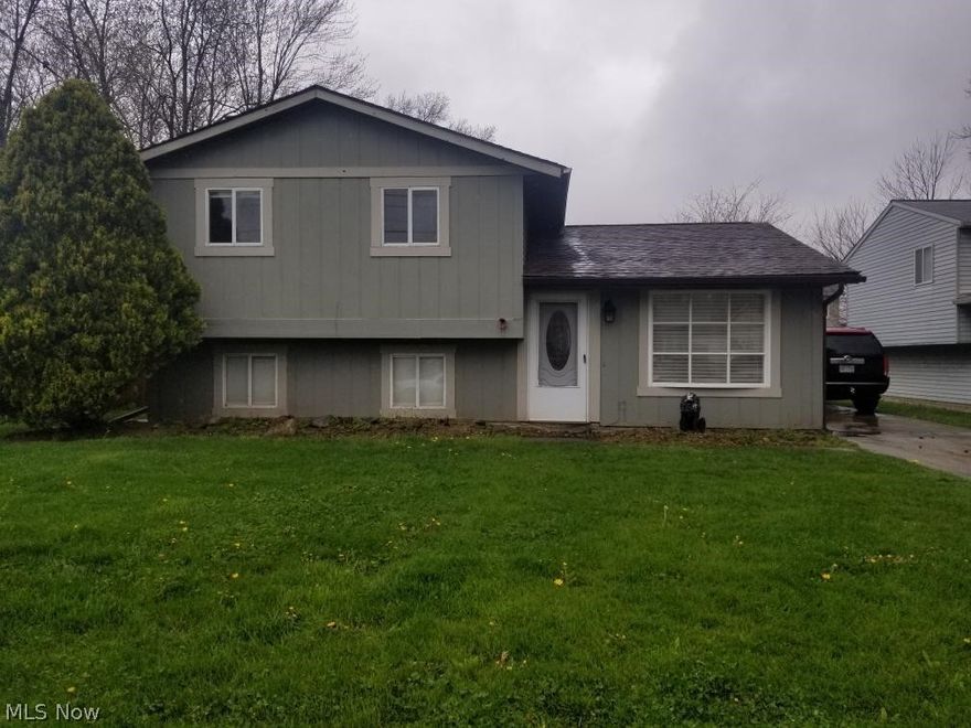 Rent In A Fast-Growing City Near Major Highways, Shopping, Schools, and Entertainment! Completely Remodeled Split-Level Home Featuring Spacious Living Areas, A Large Yard, on A Private Street. Enjoy Modern Updates While Being Conveniently Located Close To Everything You Need.