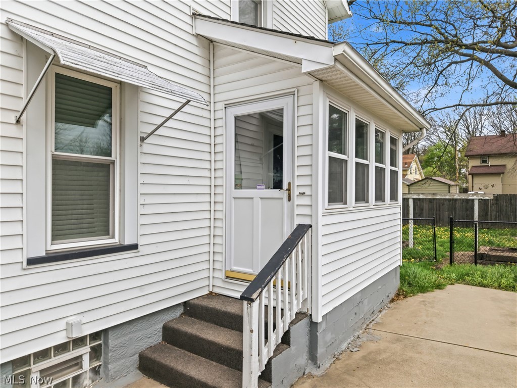 Bungalow Terrace - Residential