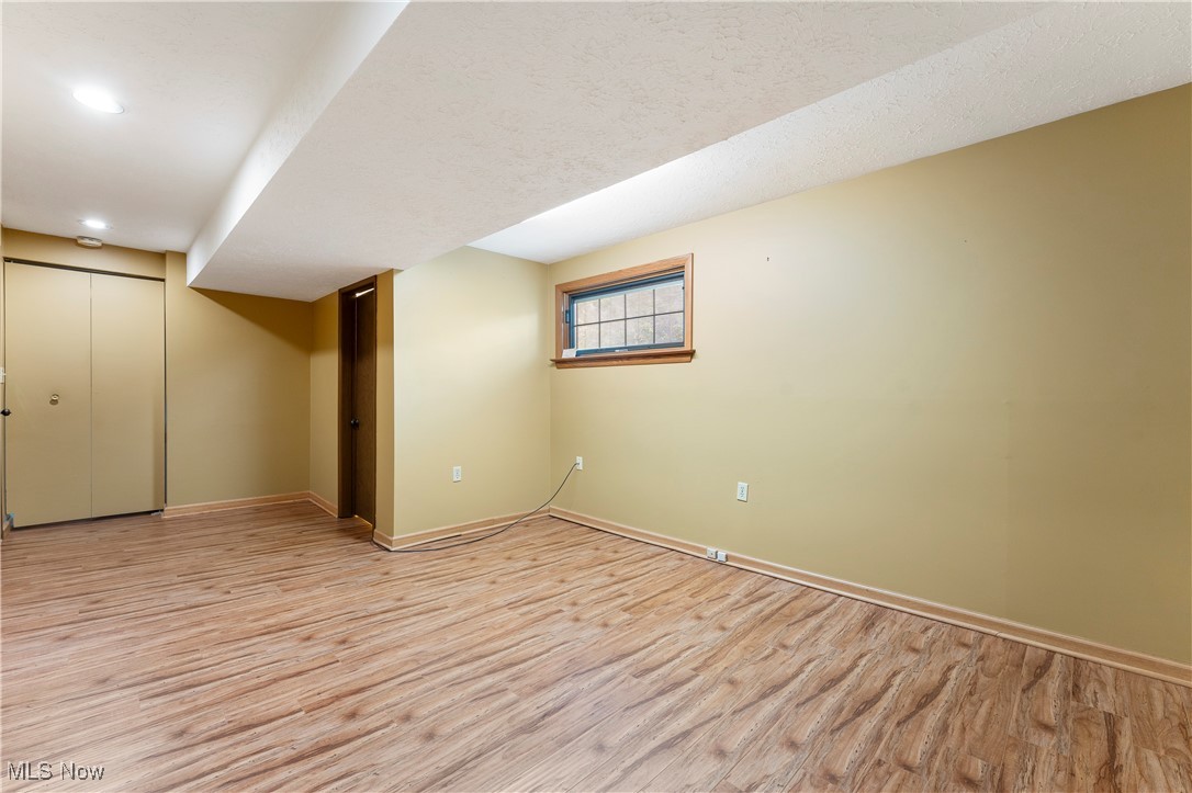 7733 Stonewood Drive, North Canton, Ohio image 24