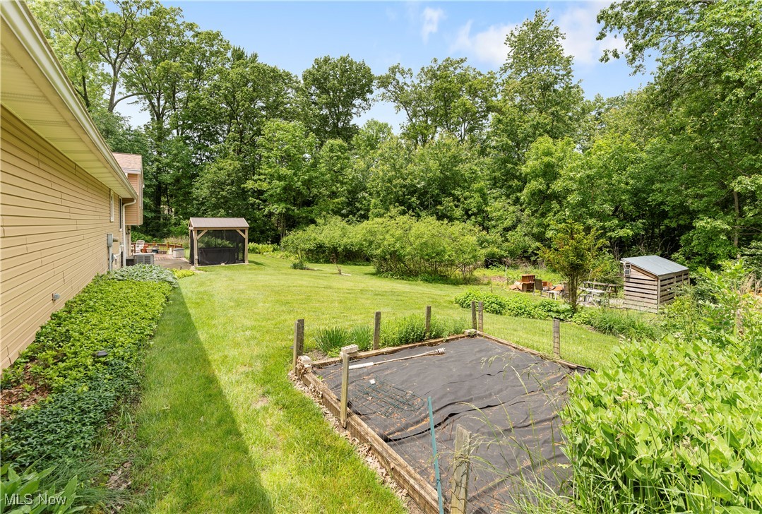 7733 Stonewood Drive, North Canton, Ohio image 34