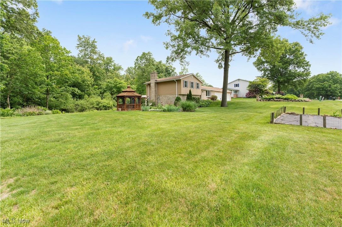 7733 Stonewood Drive, North Canton, Ohio image 37