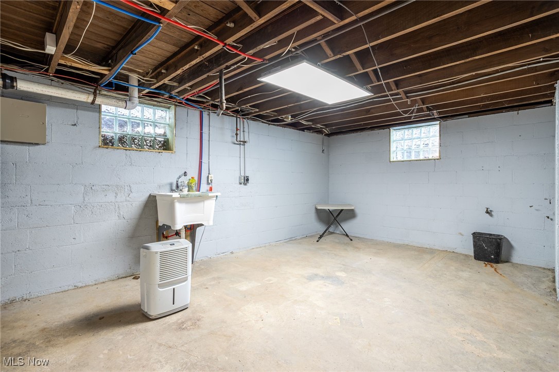 Sanford - Commercial Sale