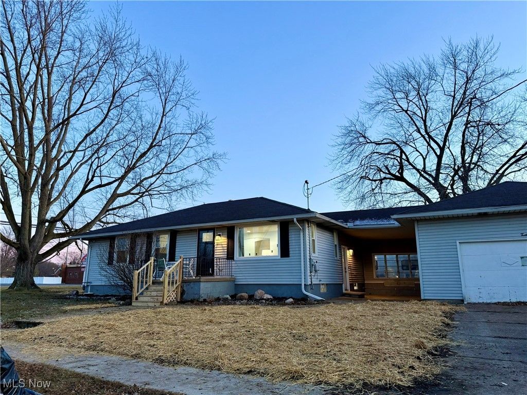 Photo of 1207 W 38th Street, Lorain, OH 44053 (MLS # 5181539)