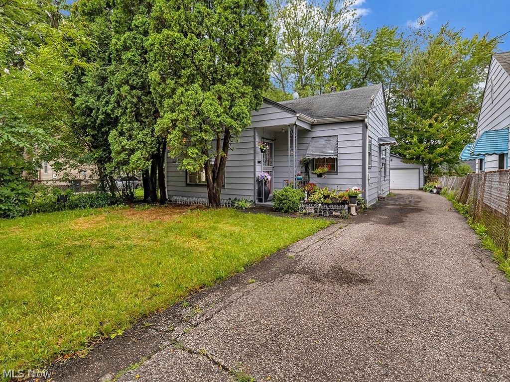 Photo of 4216 E 162nd Street, Cleveland, OH 44128 (MLS # 5185513)