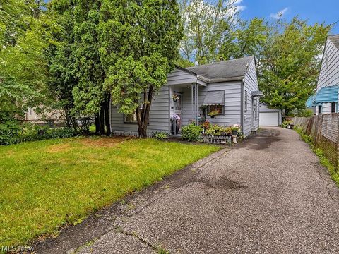 4216 E 162nd Street Cleveland OH 44128