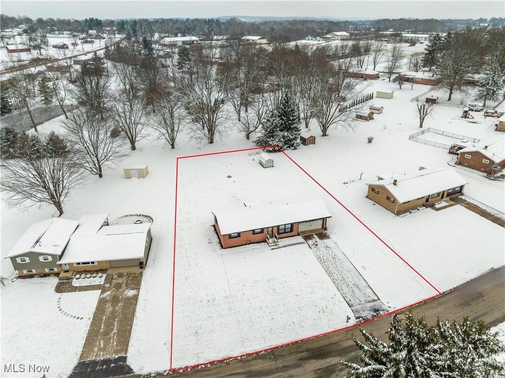 Photo of 4696 Hurless Drive SW, Canton, OH 44706 (MLS # 5171191)