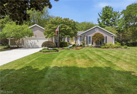 Homes For Sale - 1219 Briarview Avenue<br/> North Canton, OH 44720