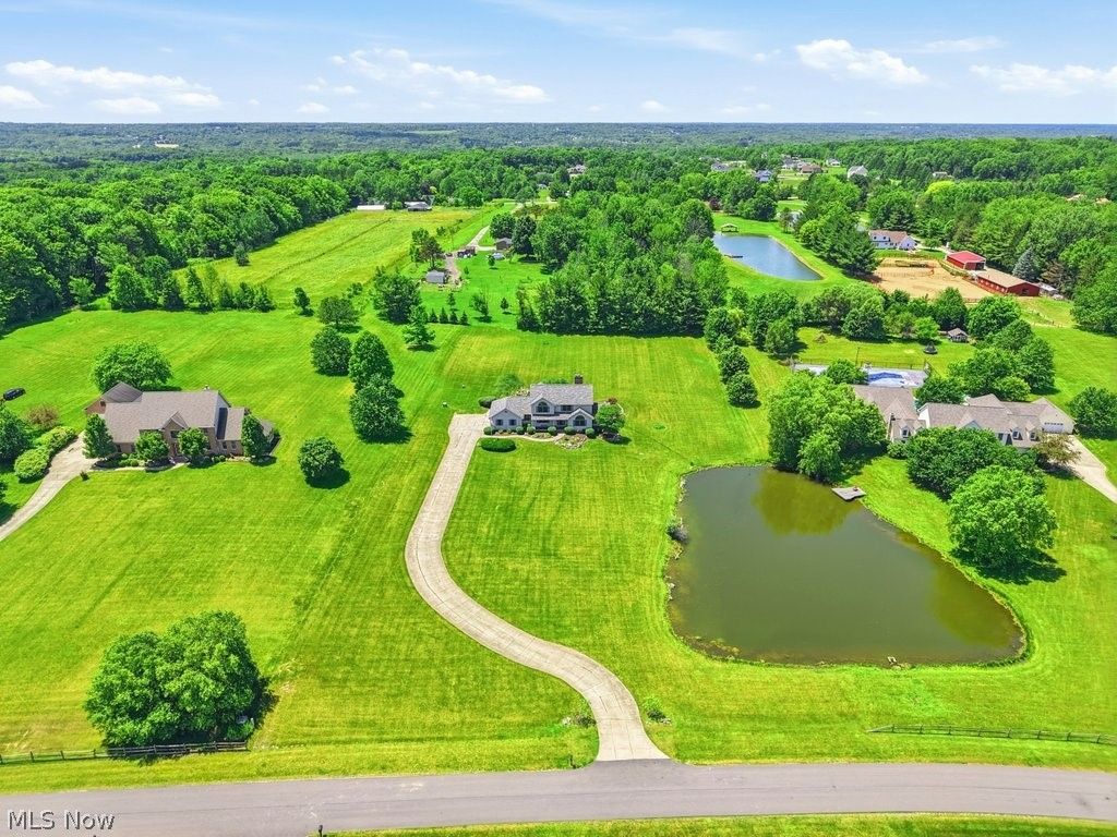 Photo of 2285 Thoroughbred Drive, Wadsworth, OH 44281 (MLS # 5217956)