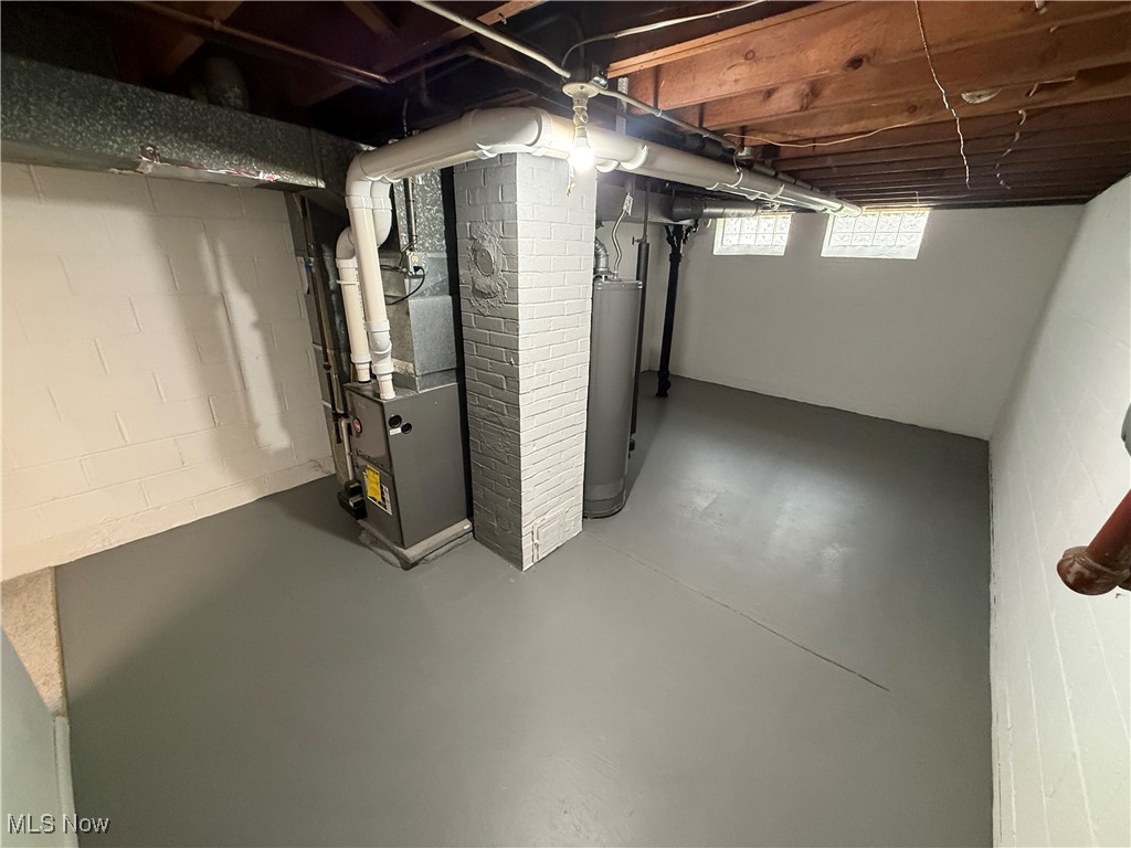 9417 Alexander Road, Garfield Heights, Ohio image 37