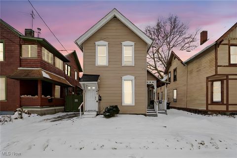 2449 Castle Avenue Cleveland OH 44113