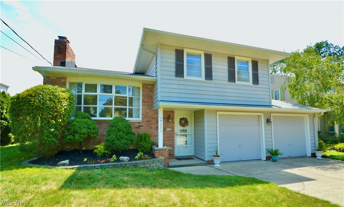 Photo 1 of 35 — 19151 Story Road, Rocky River, OH 44116