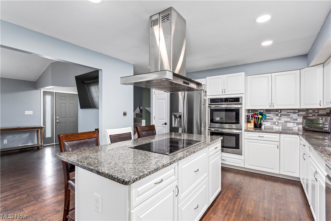 Royal Blvd - Residential