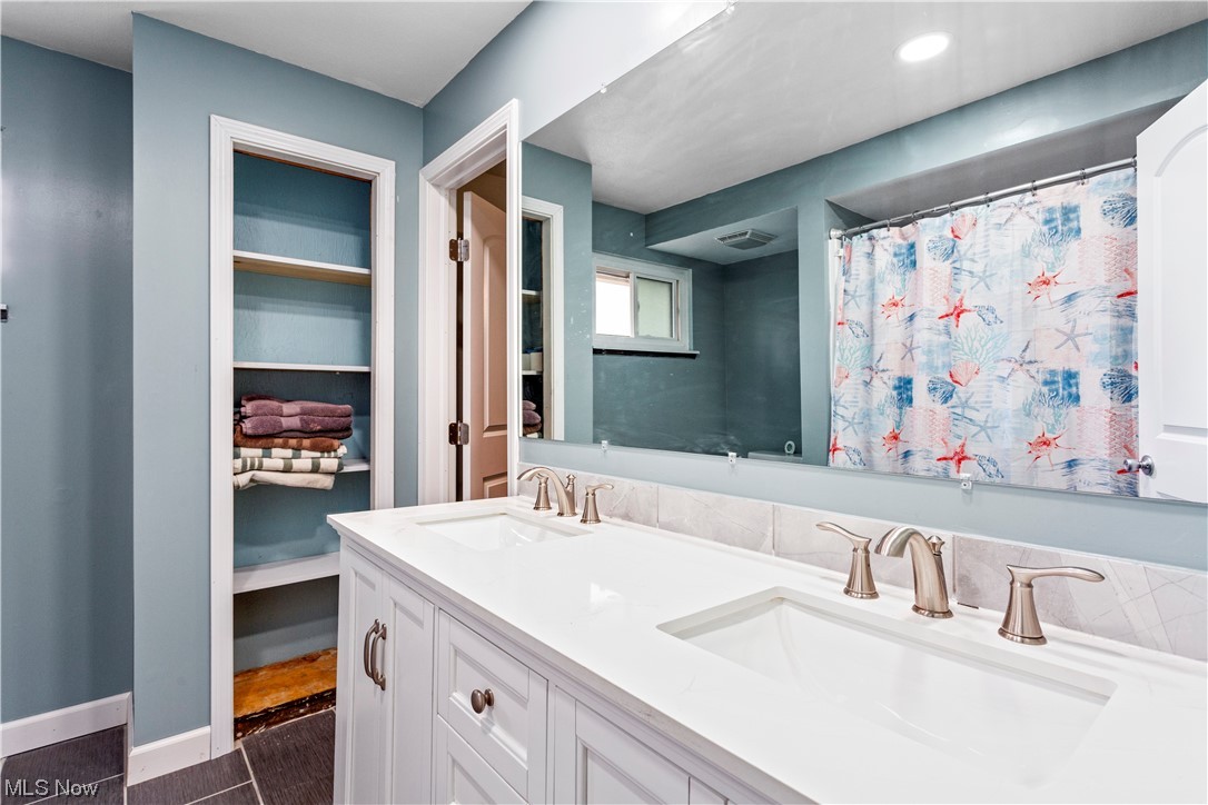 Royal Blvd - Residential