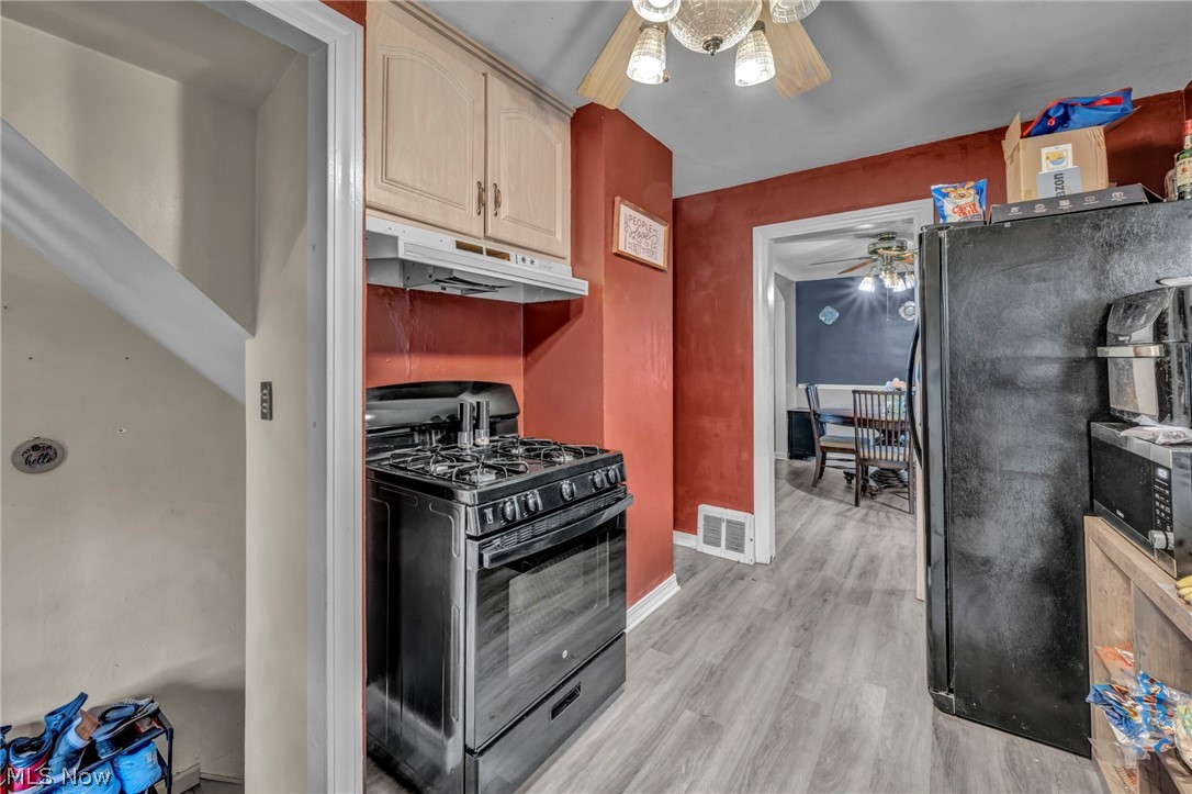 E Morans Tuxedo Farms Allotme - Residential