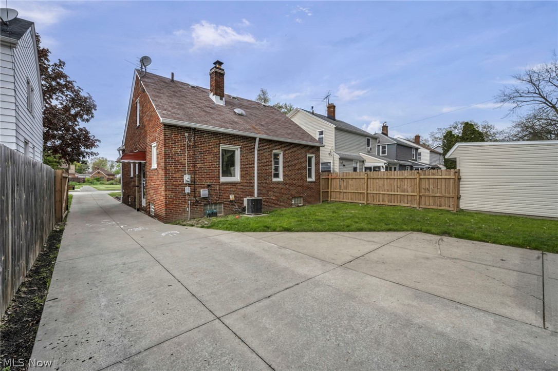 E Morans Tuxedo Farms Allotme - Residential