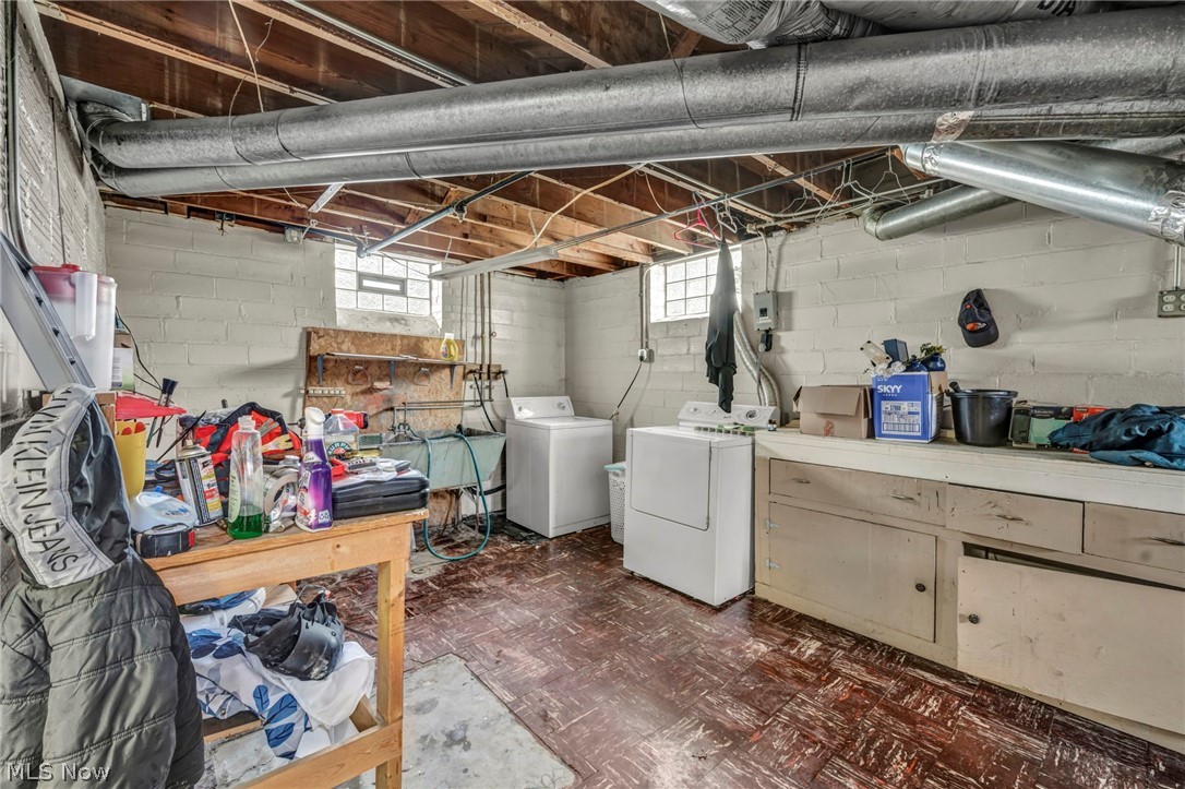 E Morans Tuxedo Farms Allotme - Residential