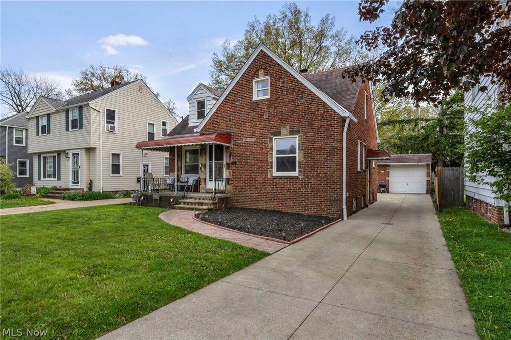 Photo of 1403 Tuxedo Avenue, Parma, OH 44134 (MLS # 5205074)