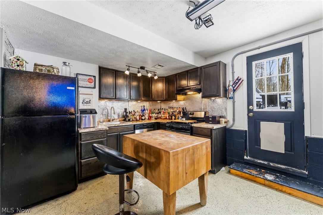 Village Park Estates 04 - Residential