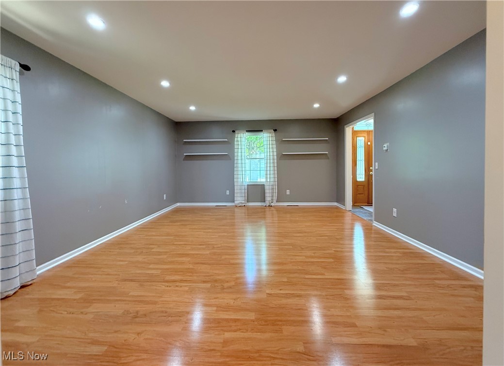 21 Ashwood Drive, Vienna, West Virginia image 13