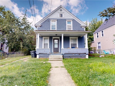Homes For Sale - 504 Sumner Street<br/> Akron, OH 44304