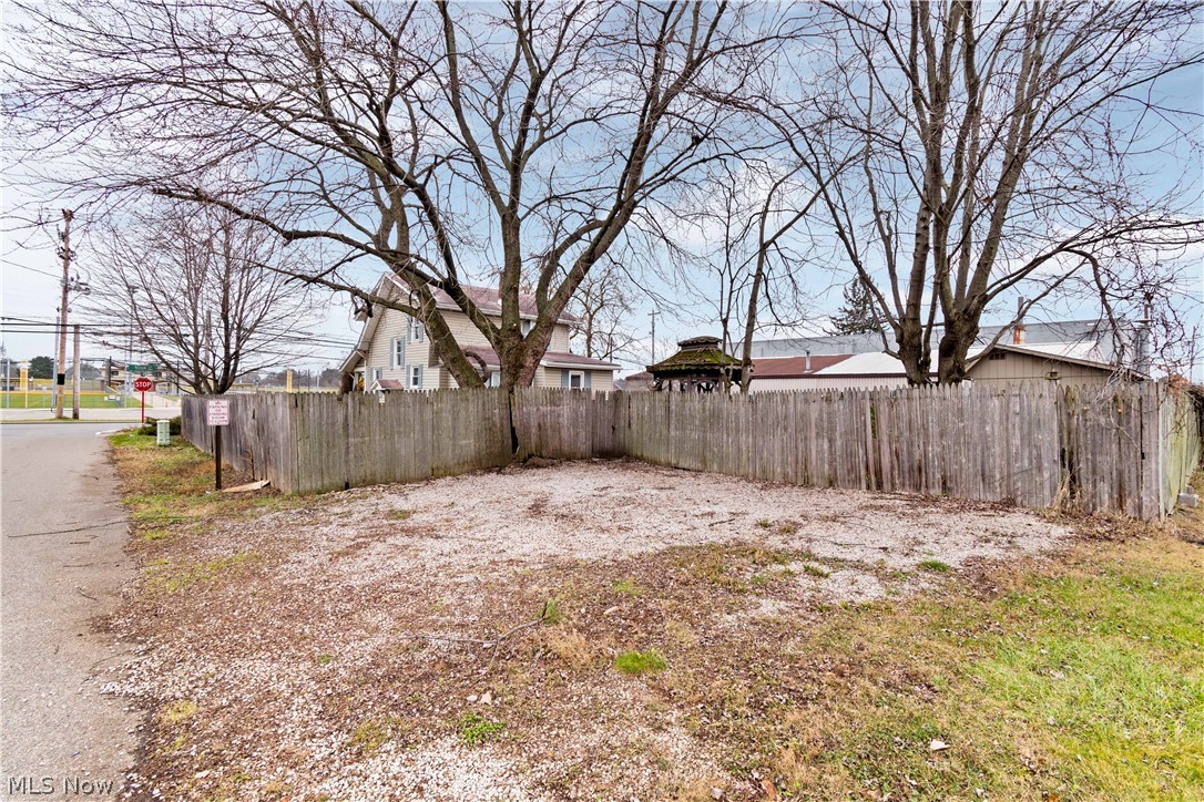 Hintons Acreage Allotment - Residential