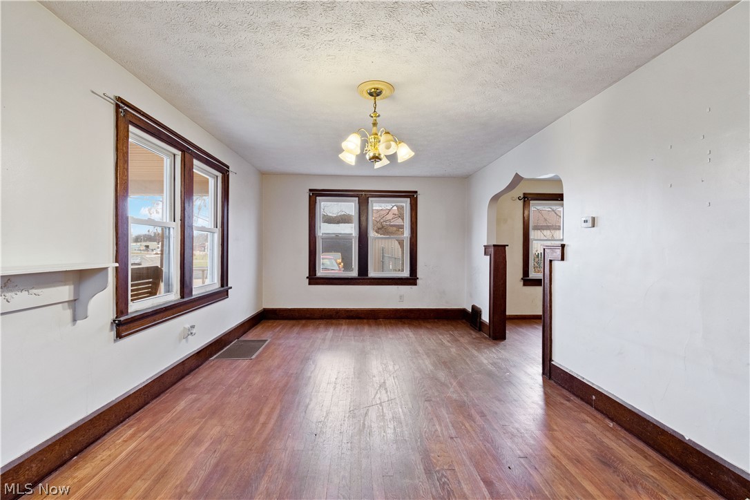 Hintons Acreage Allotment - Residential