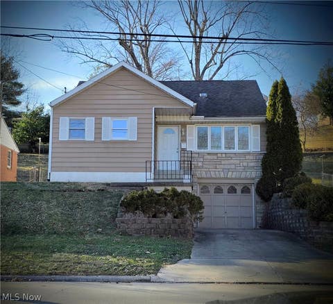 Homes For Sale - 2417 Morningside Avenue<br/> Wood County, Parkersburg, WV 26101