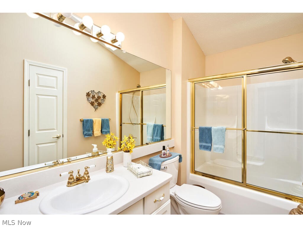 Devon Pond - Residential