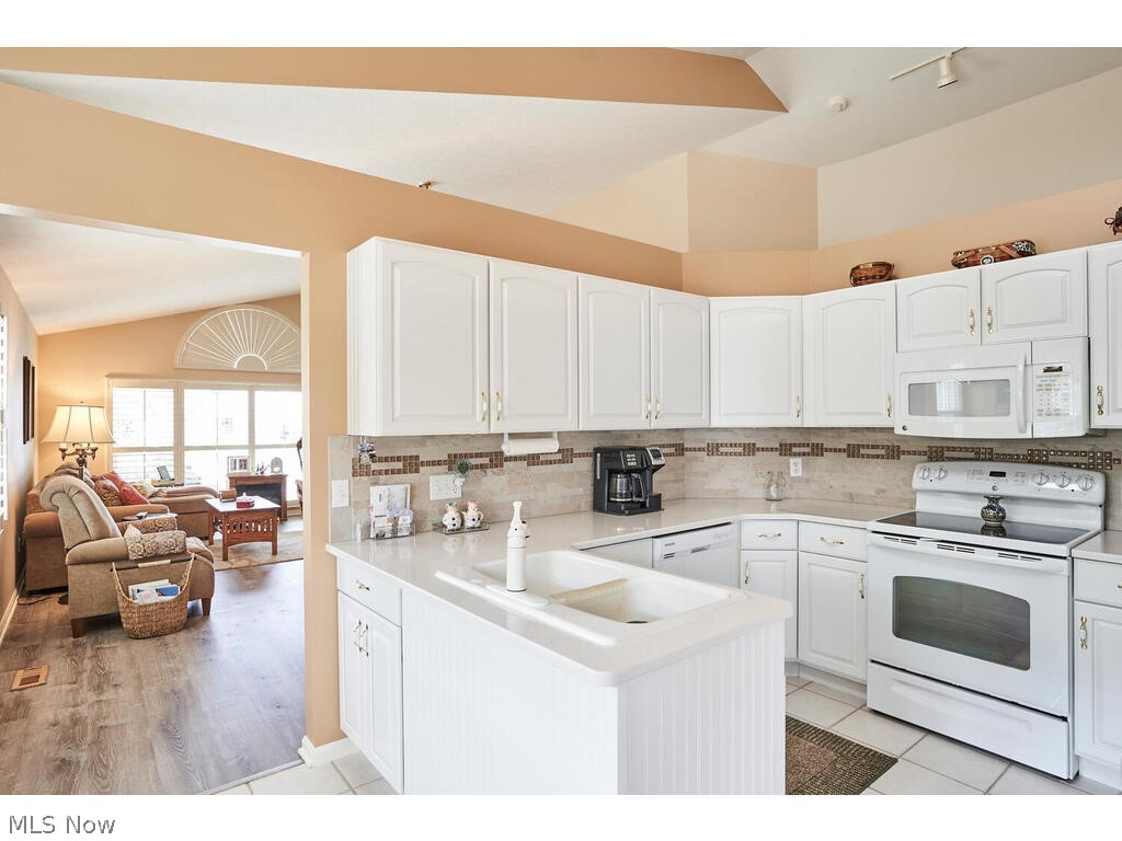 Devon Pond - Residential